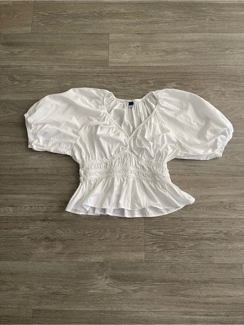 Old Navy Smocked V-Neck Peplum Top - Large - Picture 2 of 8